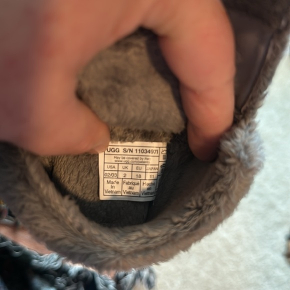 UGG Bixbee Bootie Baby 2/3 - Picture 4 of 4